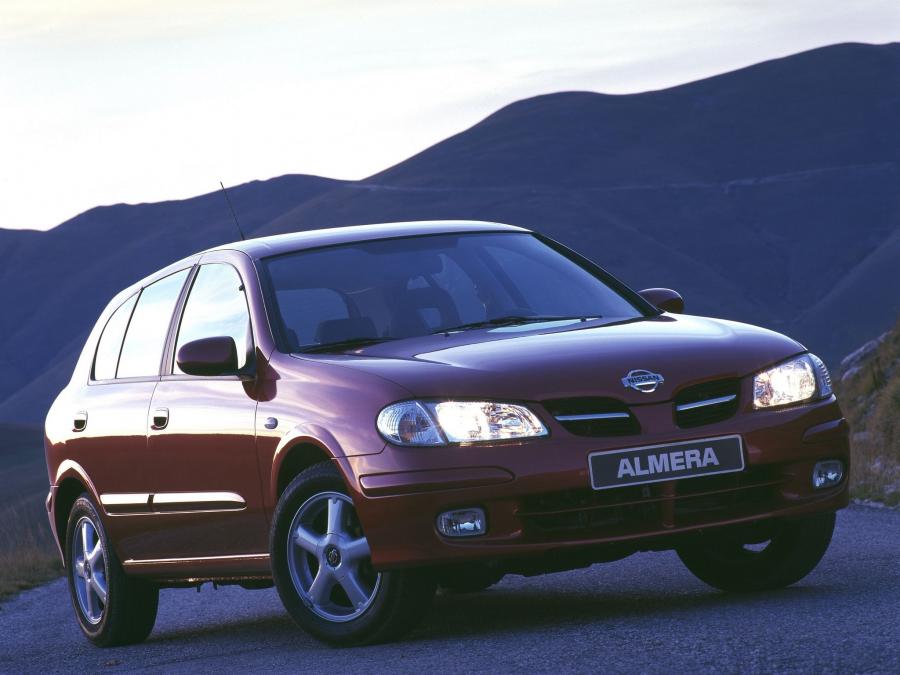 Nissan Almera 5-Door '2000